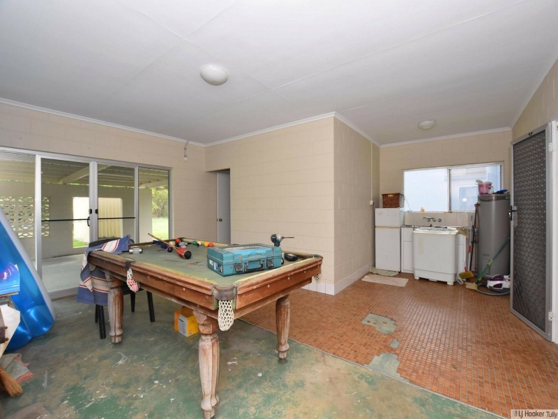 31 Taylor Street, Tully Heads QLD 4854