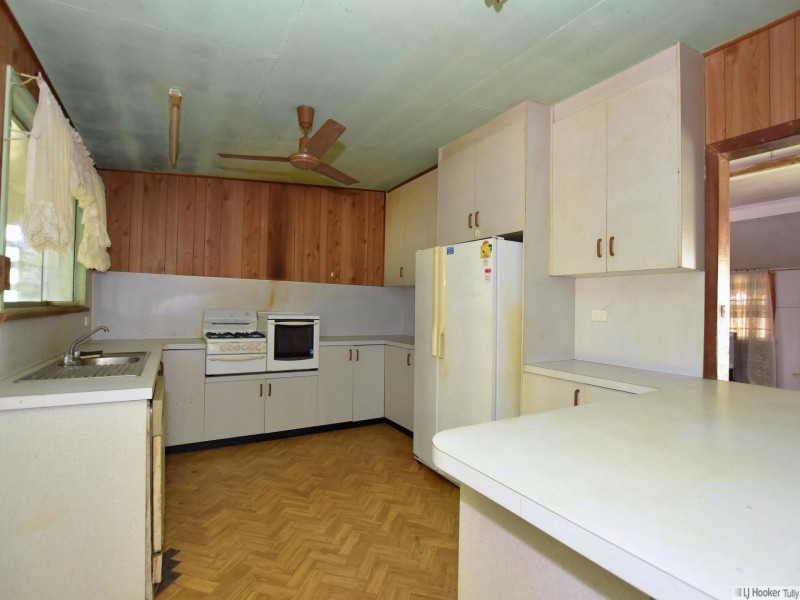 2 Blackman Street, Tully QLD 4854