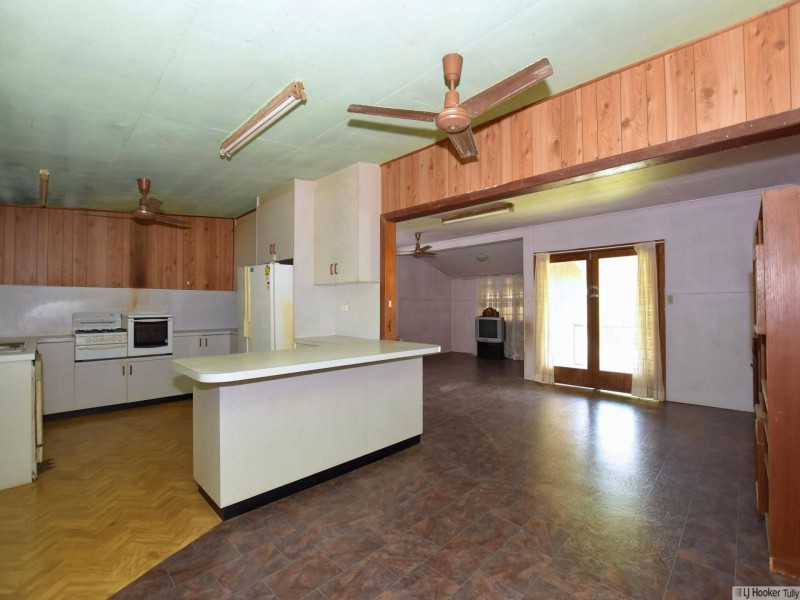 2 Blackman Street, Tully QLD 4854