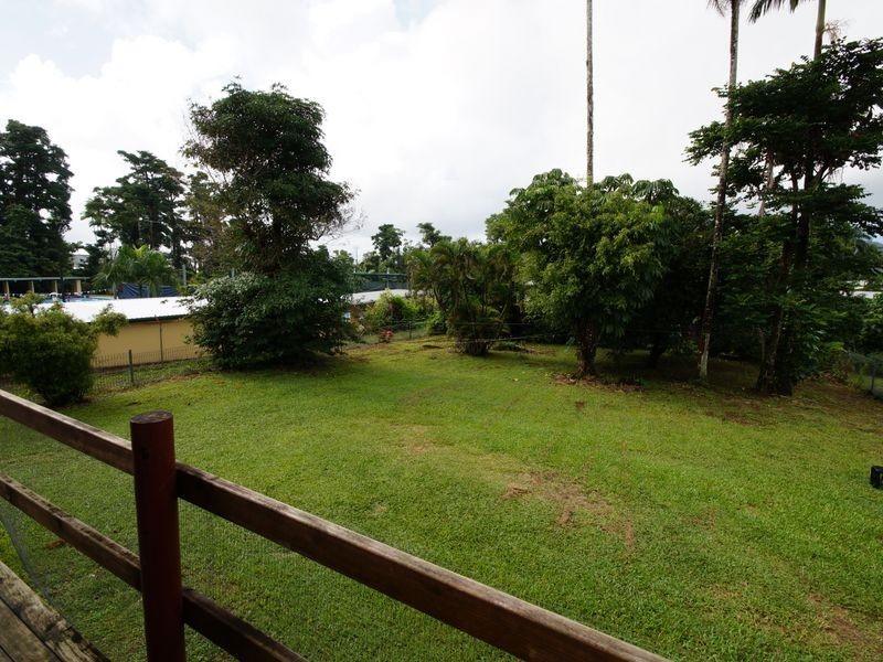 27 McQuillen Street, Tully QLD 4854