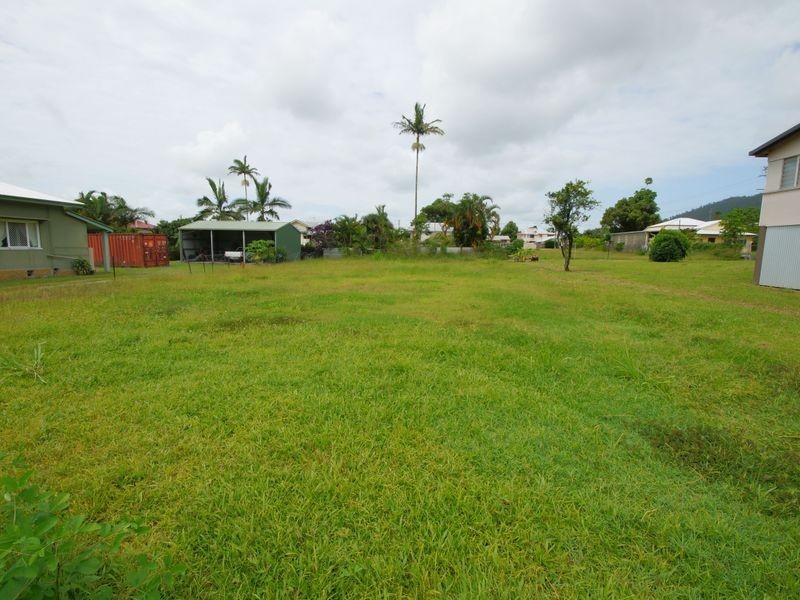 5 Thurles Street, Tully QLD 4854
