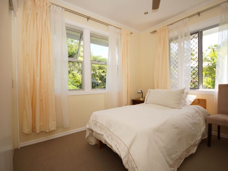 6 Blackman Street, Tully QLD 4854