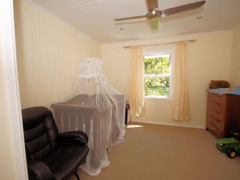 6 Blackman Street, Tully QLD 4854
