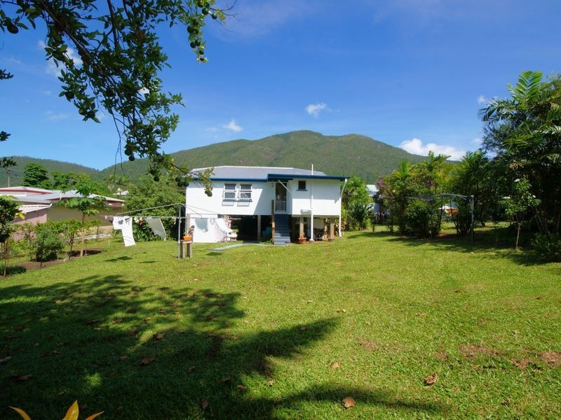 6 Blackman Street, Tully QLD 4854