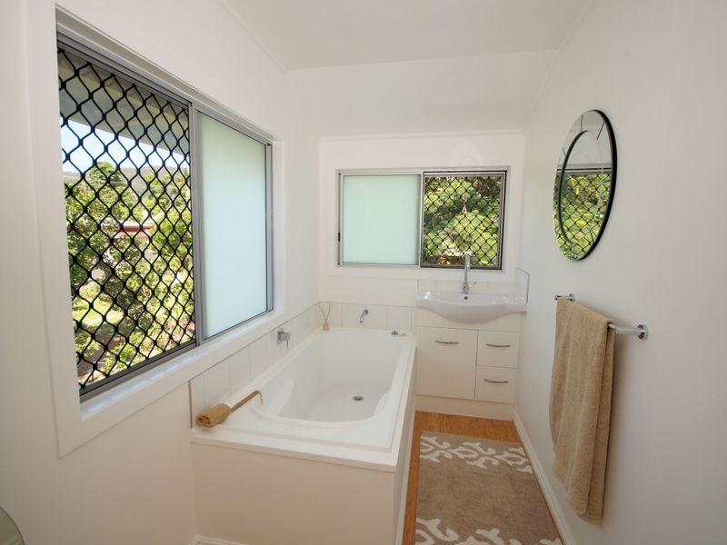 6 Blackman Street, Tully QLD 4854