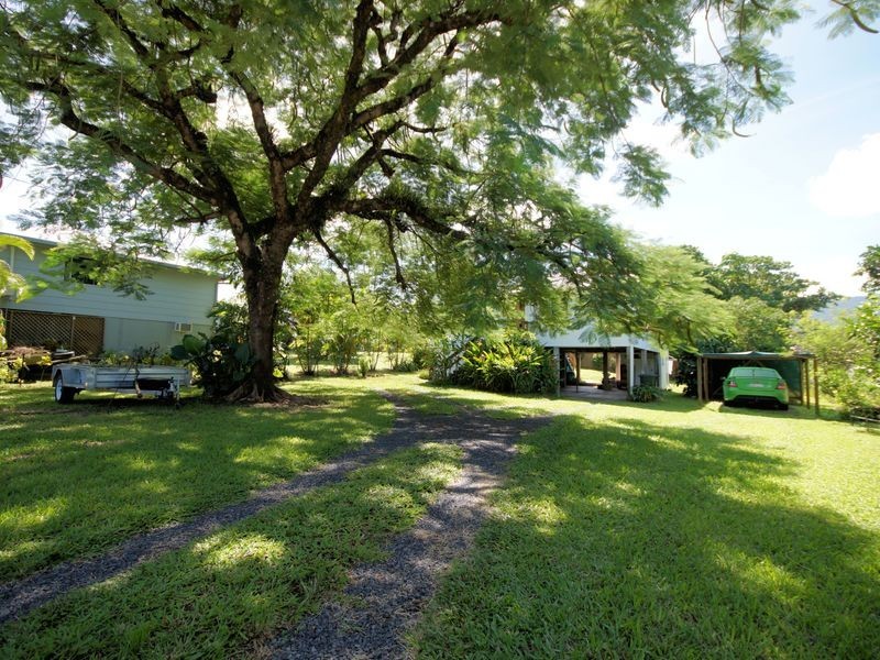 6 Blackman Street, Tully QLD 4854