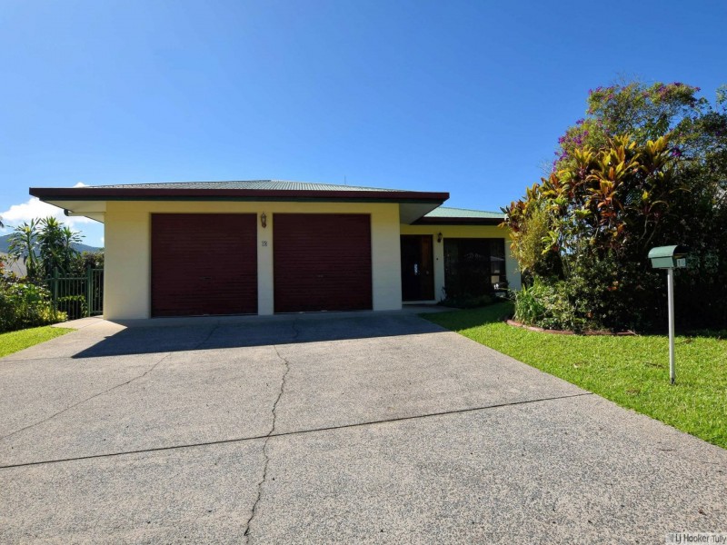 16 Pease Street, Tully QLD 4854