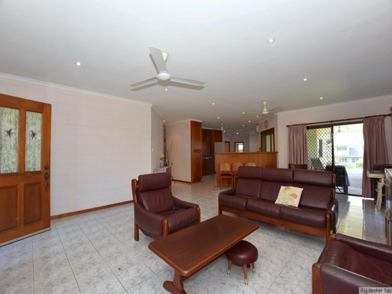 16 Pease Street, Tully QLD 4854