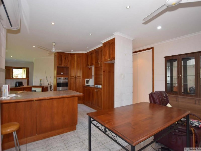 16 Pease Street, Tully QLD 4854