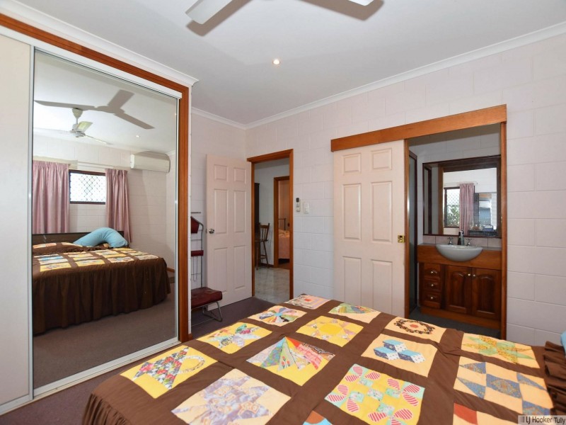 16 Pease Street, Tully QLD 4854