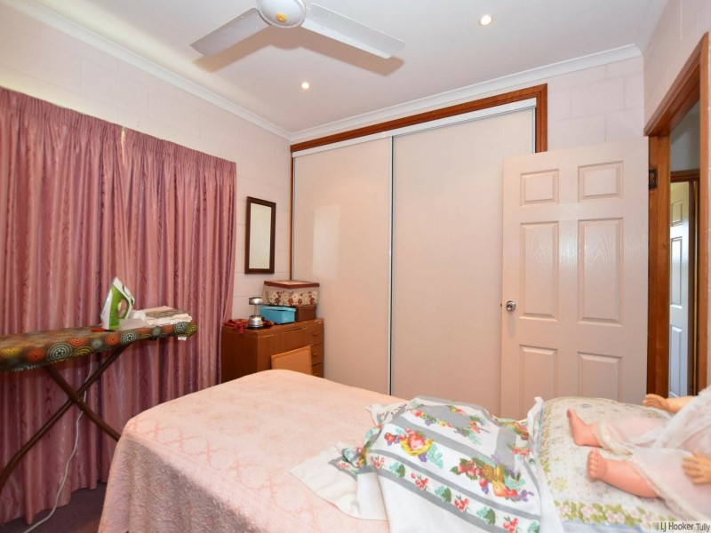 16 Pease Street, Tully QLD 4854
