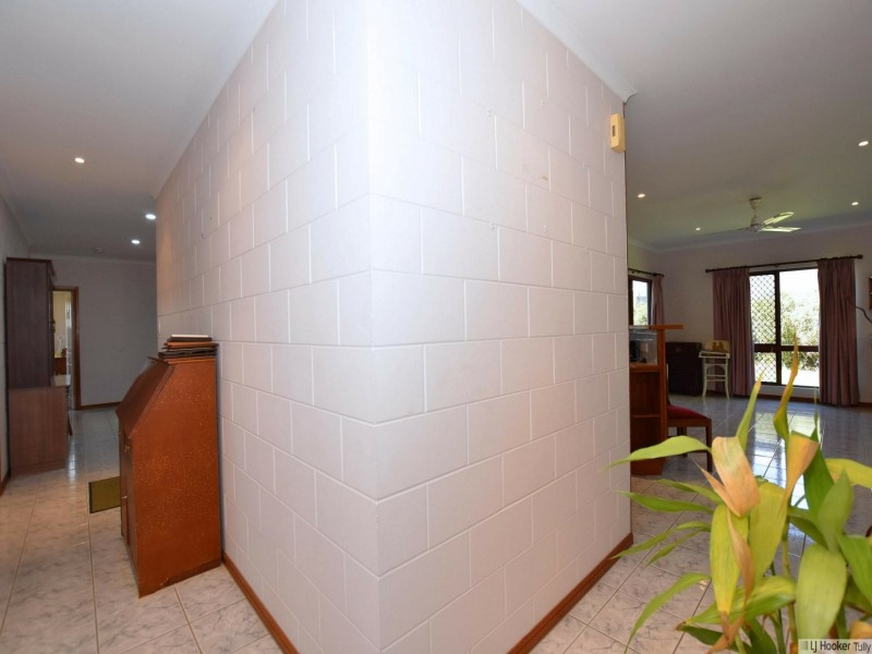 16 Pease Street, Tully QLD 4854