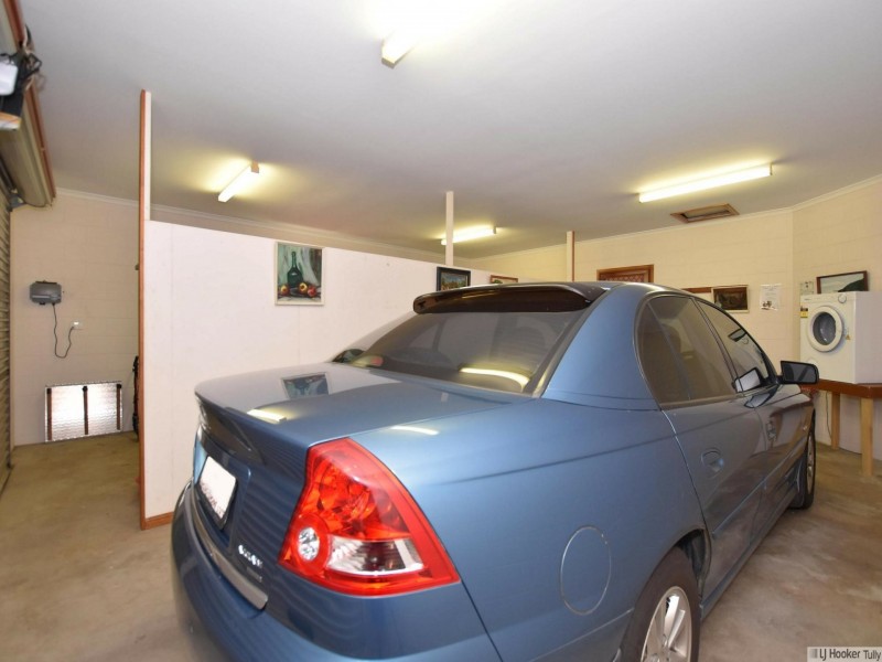 16 Pease Street, Tully QLD 4854