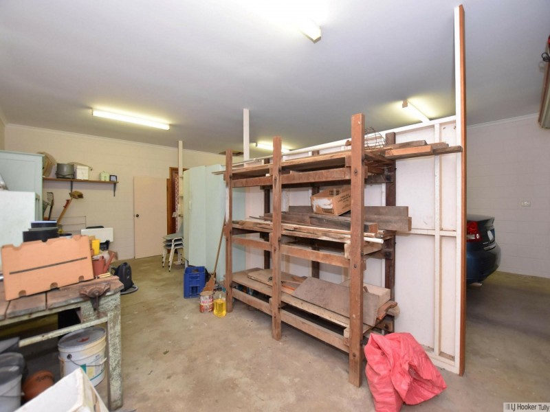 16 Pease Street, Tully QLD 4854