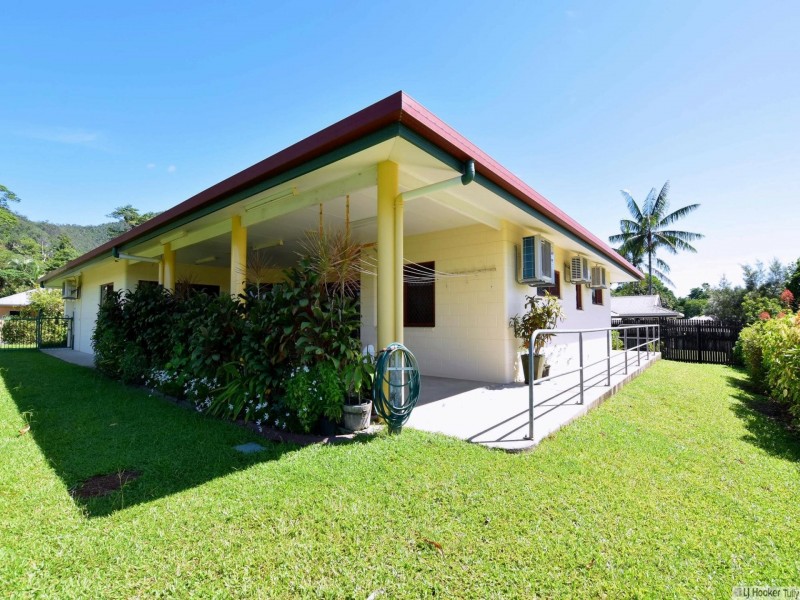 16 Pease Street, Tully QLD 4854