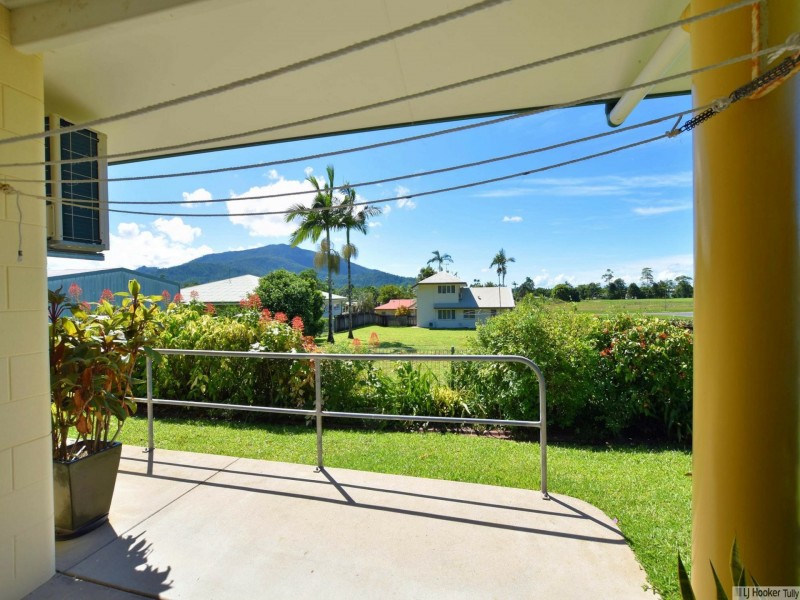 16 Pease Street, Tully QLD 4854