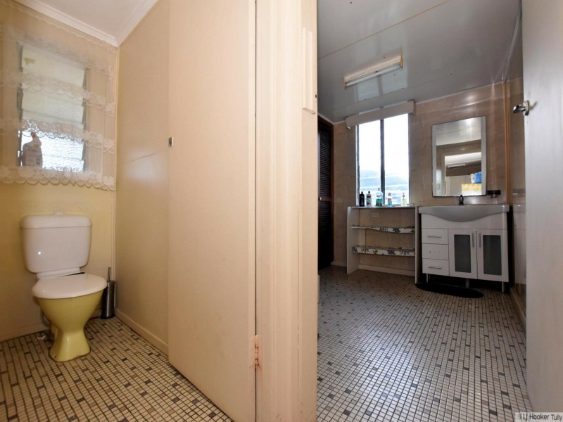 11 Murray Street, Tully QLD 4854