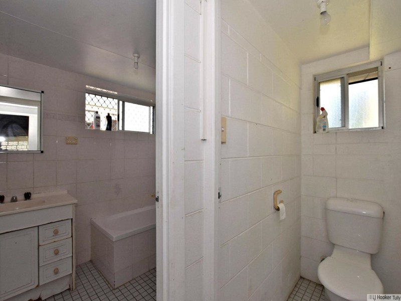 11 Murray Street, Tully QLD 4854