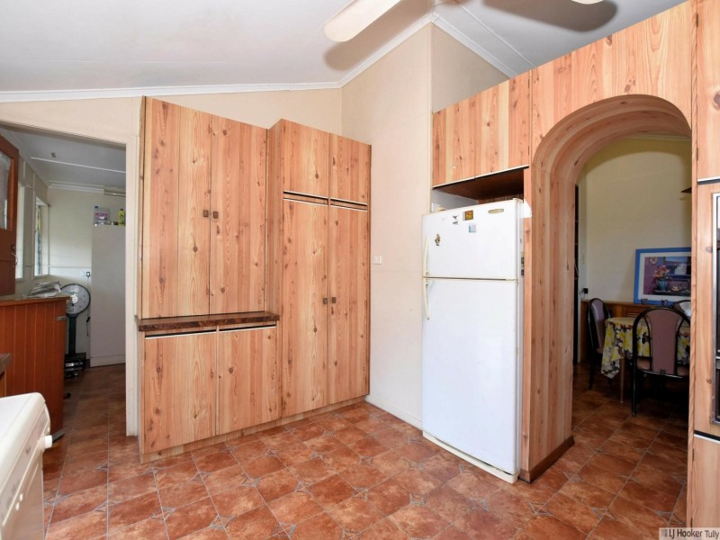 11 Murray Street, Tully QLD 4854