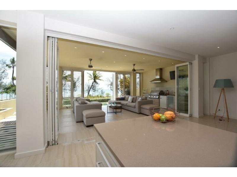 2/50 Kennedy Esplanade, South Mission Beach QLD 4852