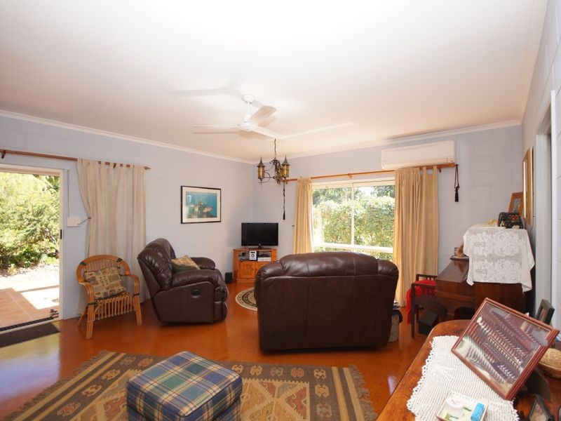 8 Dunkalli Cresent, Wongaling Beach QLD 4852