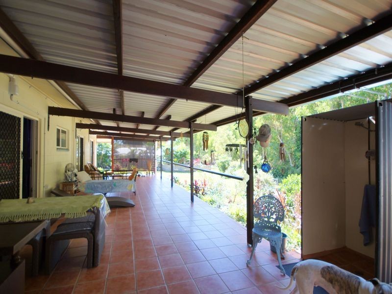 8 Dunkalli Cresent, Wongaling Beach QLD 4852