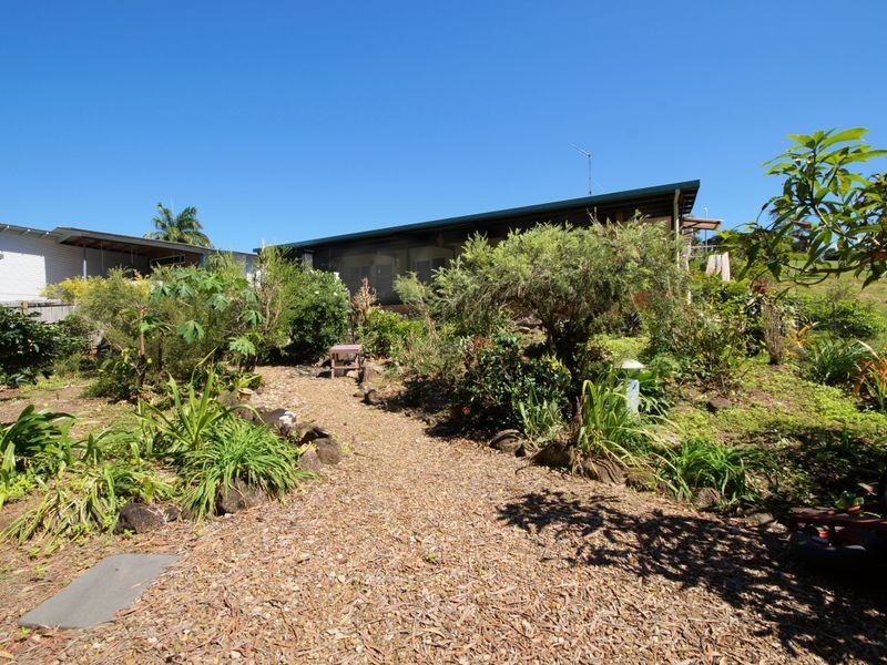 8 Dunkalli Cresent, Wongaling Beach QLD 4852