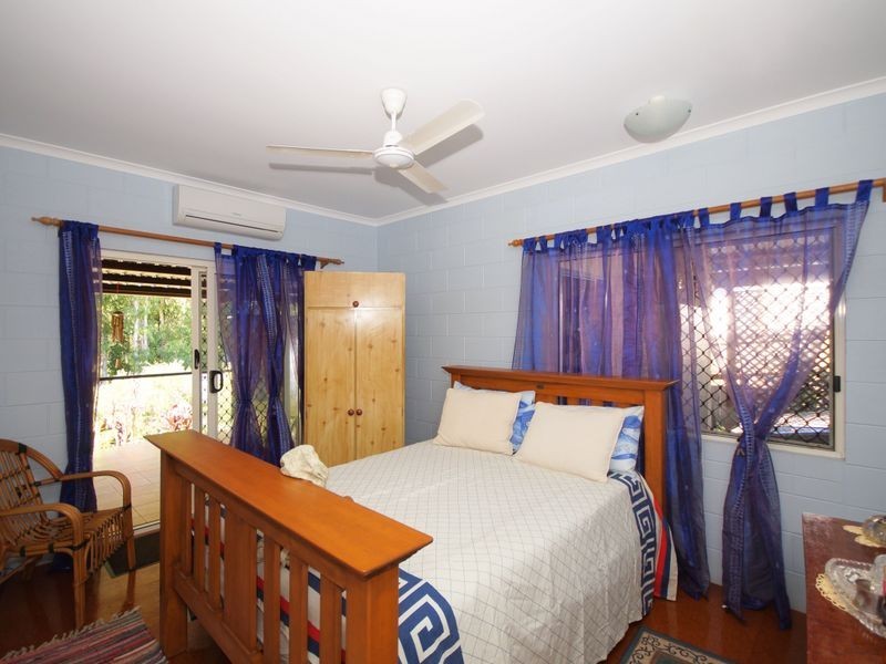 8 Dunkalli Cresent, Wongaling Beach QLD 4852