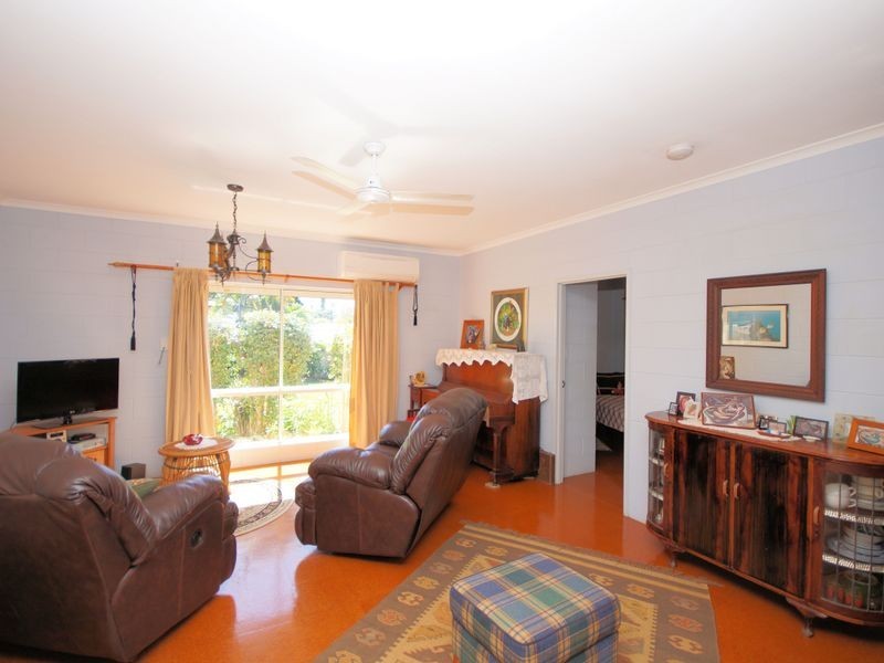 8 Dunkalli Cresent, Wongaling Beach QLD 4852