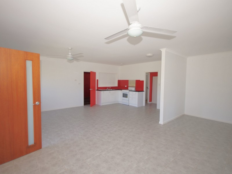 2 Costigan Street, Tully Heads QLD 4854