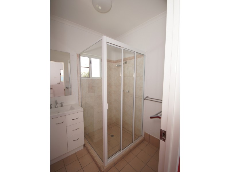 2 Costigan Street, Tully Heads QLD 4854