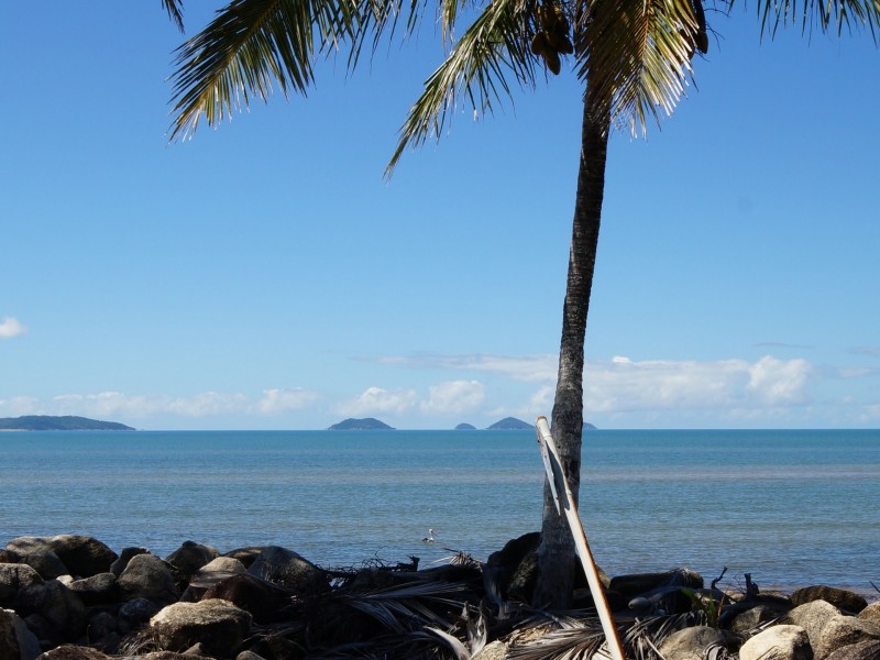 2 Costigan Street, Tully Heads QLD 4854