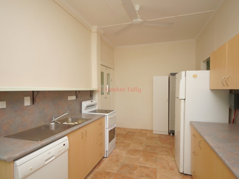 13 Plumb Street, Tully QLD 4854