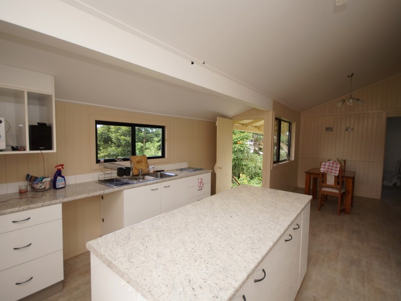 8 Brannigan Street, Tully QLD 4854