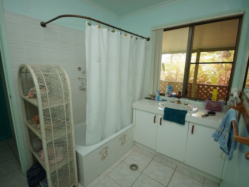 15 Melaleuca Drive, Tully Heads QLD 4854