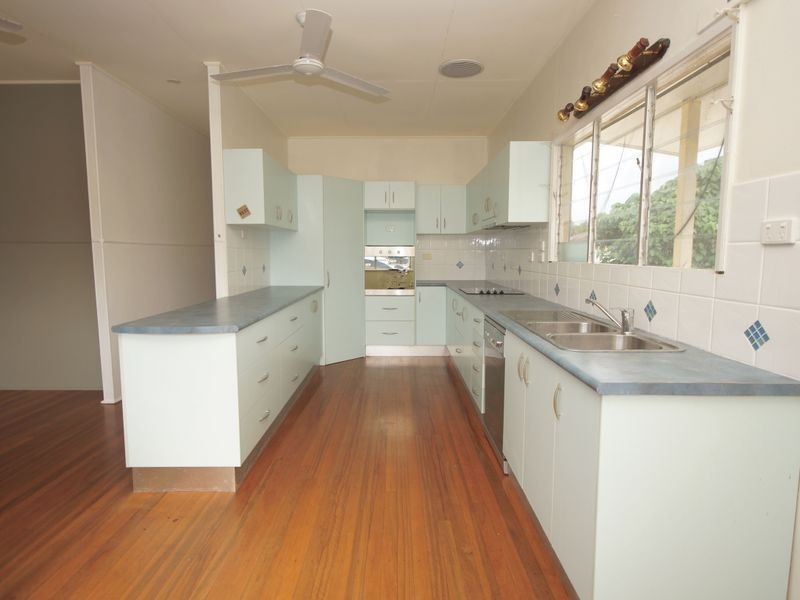 10 Hargreave Street, Kurrimine Beach QLD 4871