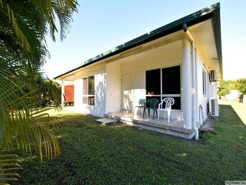 102 Tully Heads Road, Tully Heads QLD 4854