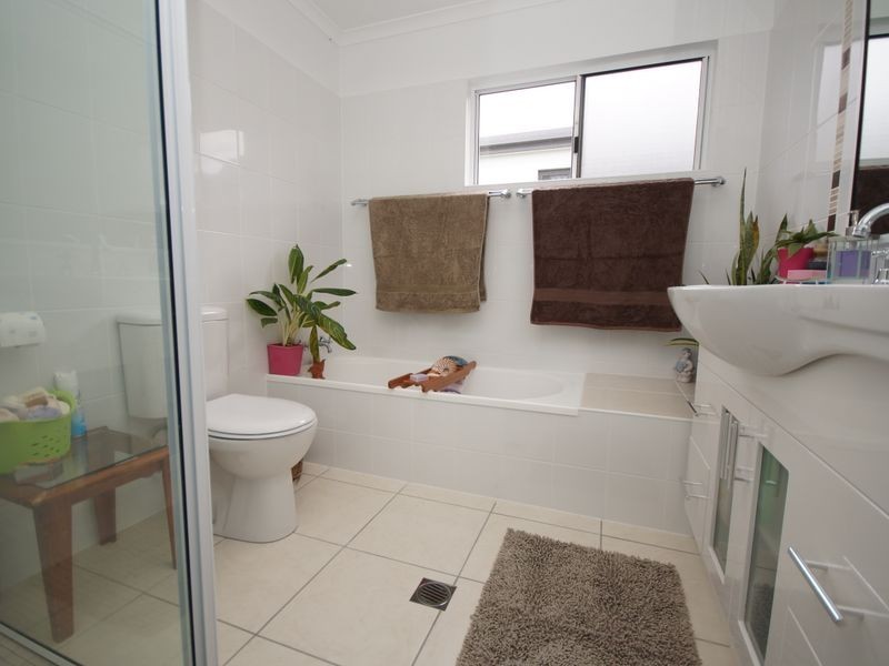 125 Taylor Street, Tully Heads QLD 4854