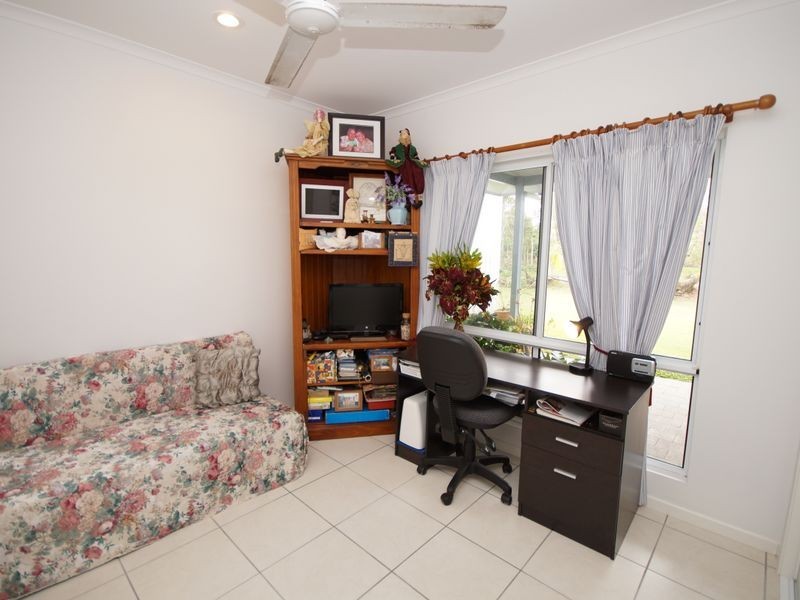 125 Taylor Street, Tully Heads QLD 4854