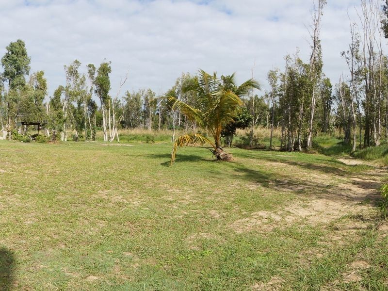 125 Taylor Street, Tully Heads QLD 4854