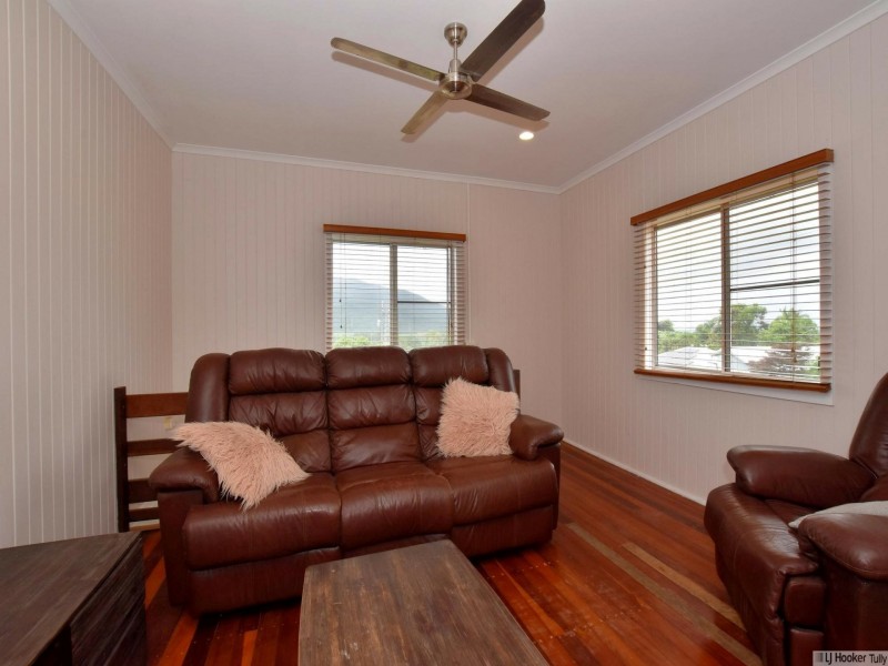 12 Briggs Street, Tully QLD 4854