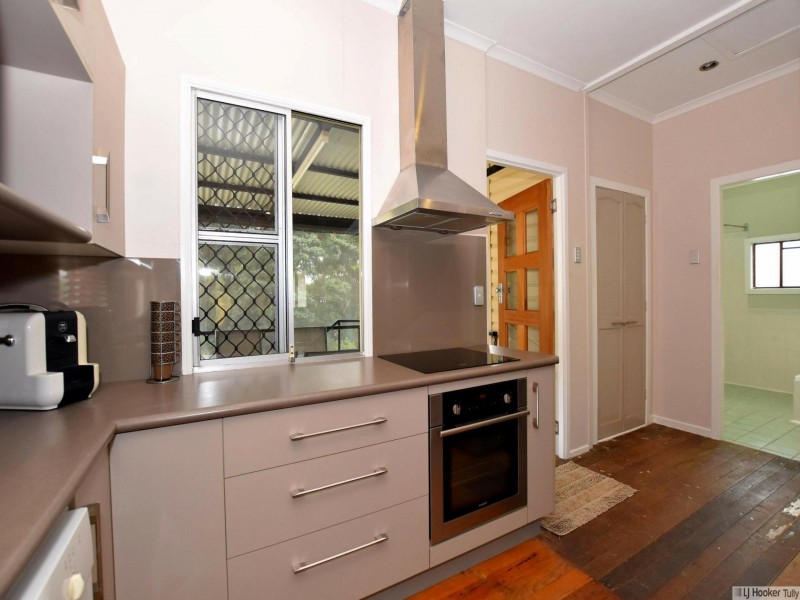 12 Briggs Street, Tully QLD 4854