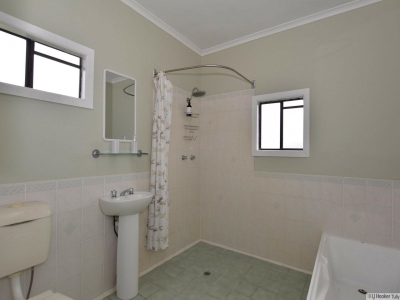 12 Briggs Street, Tully QLD 4854