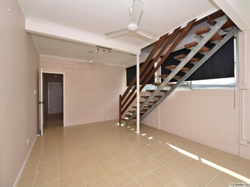 12 Briggs Street, Tully QLD 4854