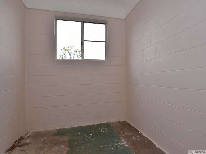 12 Briggs Street, Tully QLD 4854