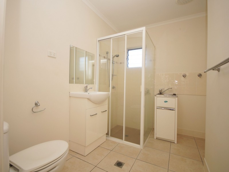 18 Bryant Street, Tully QLD 4854