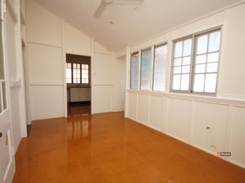 18 Bryant Street, Tully QLD 4854