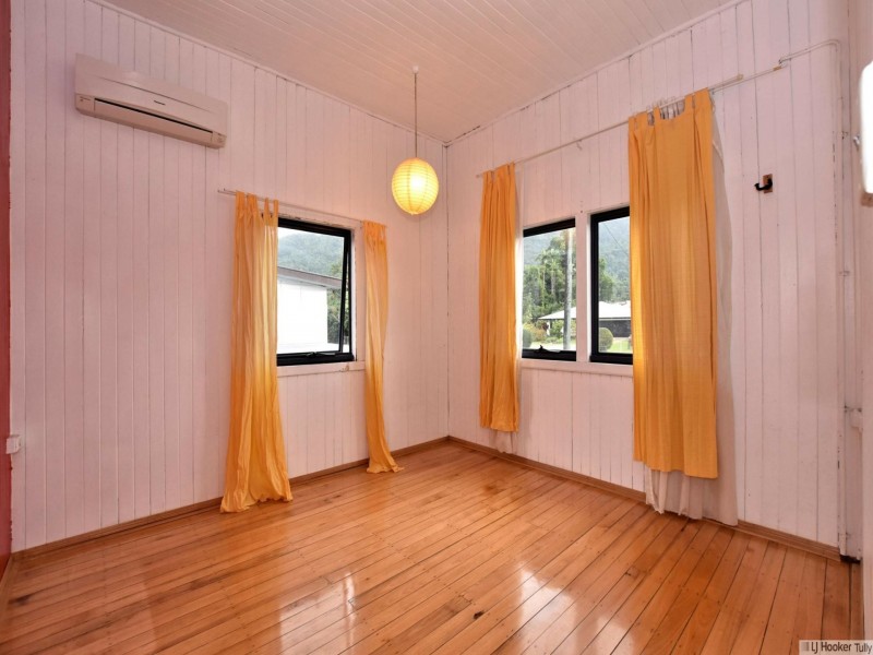 15 Curtis Street, Tully QLD 4854
