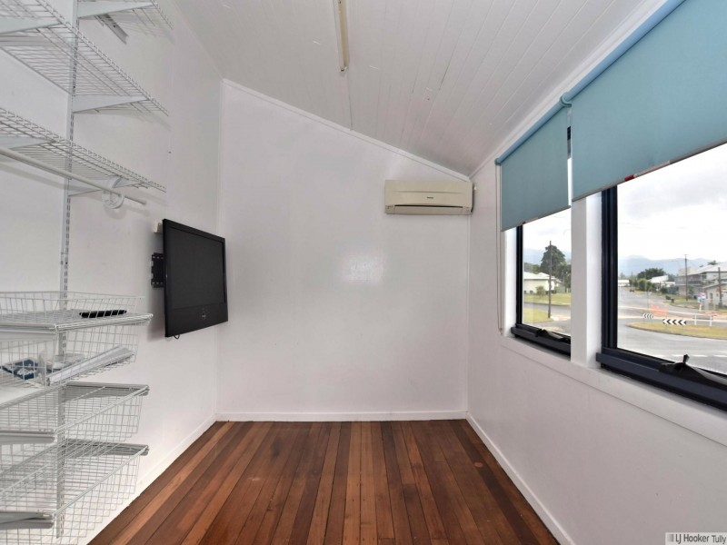 15 Curtis Street, Tully QLD 4854