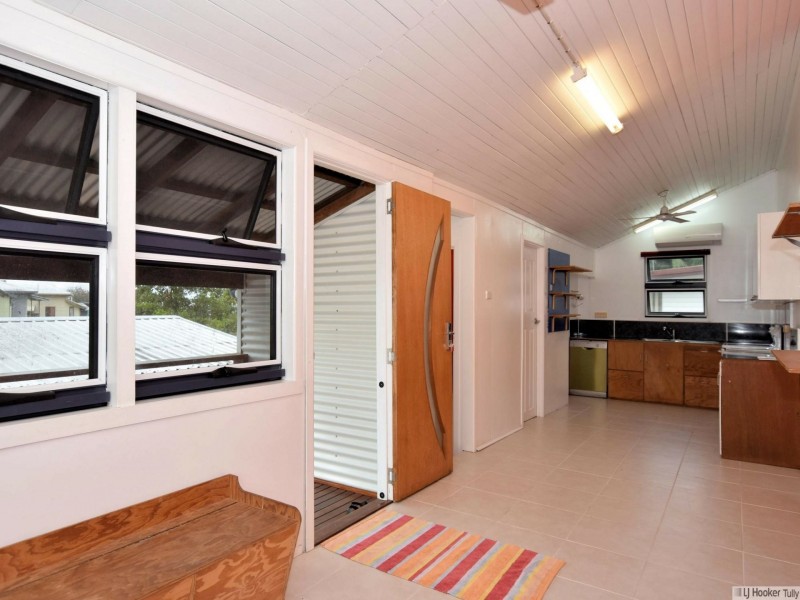15 Curtis Street, Tully QLD 4854